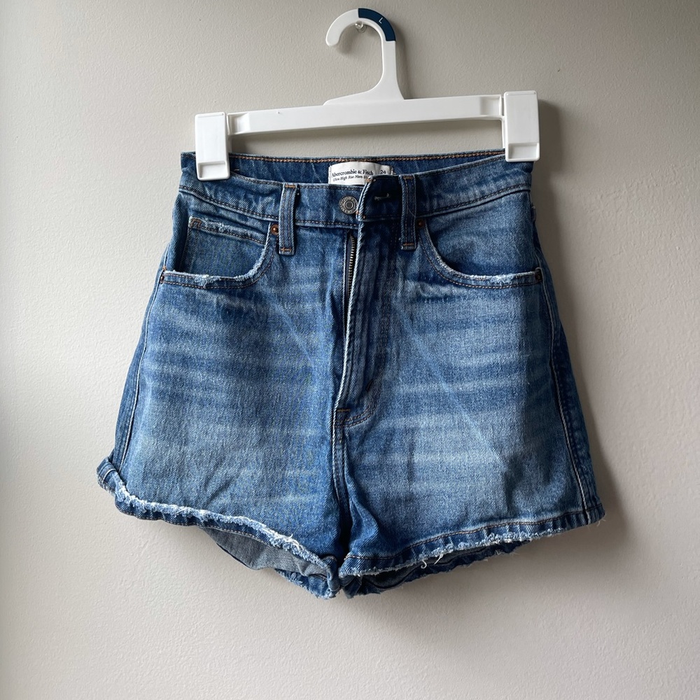 Abercrombie & Fitch curve love shorts size 00